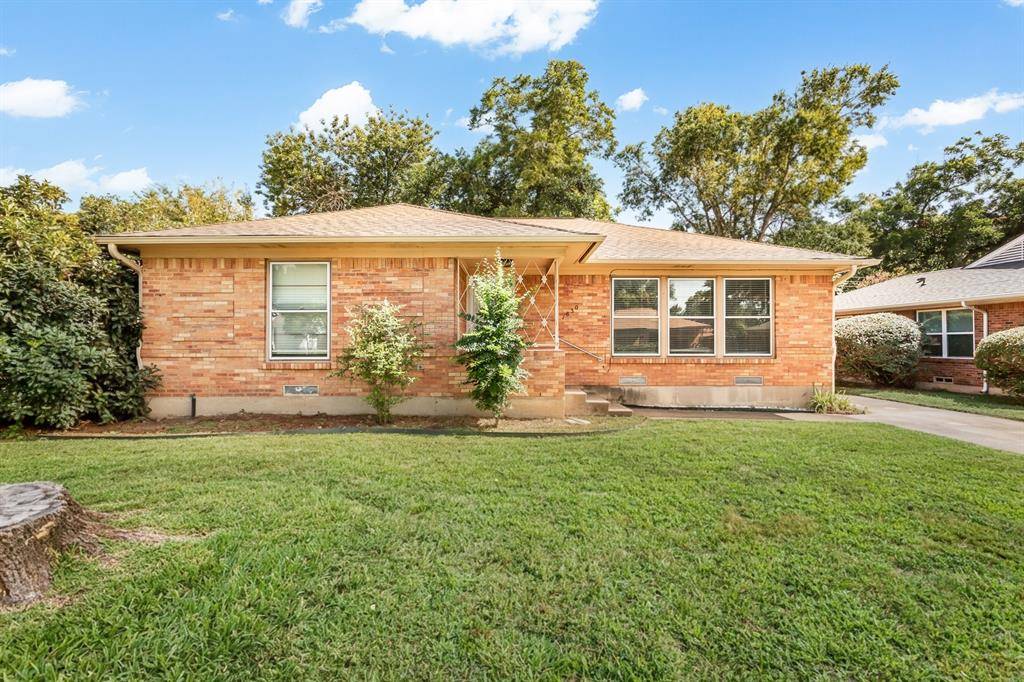 1830 Viewcrest Drive, Dallas, TX 75228