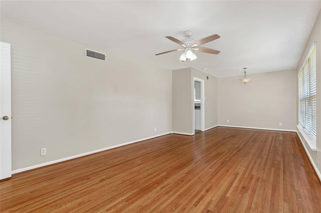 1830 Viewcrest Drive, Dallas, TX 75228