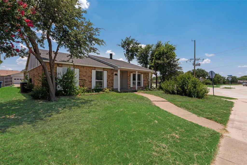 5601 Squires Drive, The Colony, TX 75056