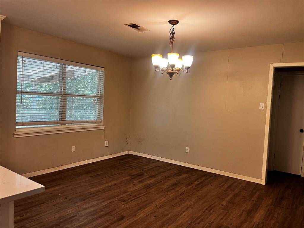1110 Edgewood, Ennis, TX 75119