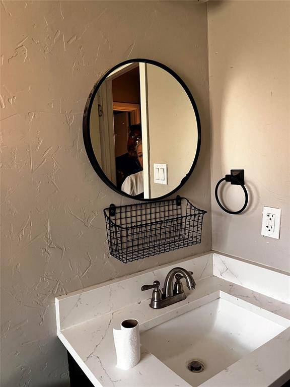 1110 Edgewood, Ennis, TX 75119