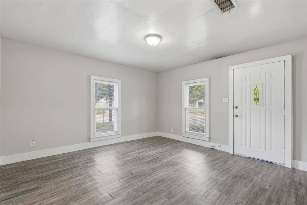 630 E Acheson Street, Denison, TX 75021