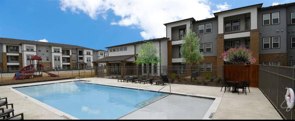4800 W Illinois Avenue #3220, Dallas, TX 75211