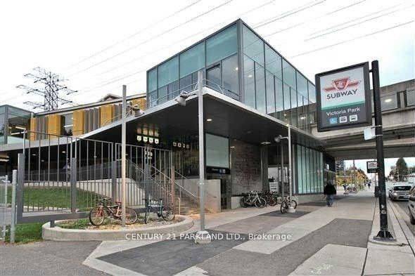 5 Massey SQ ##215, Toronto E03, ON M4C 5L6