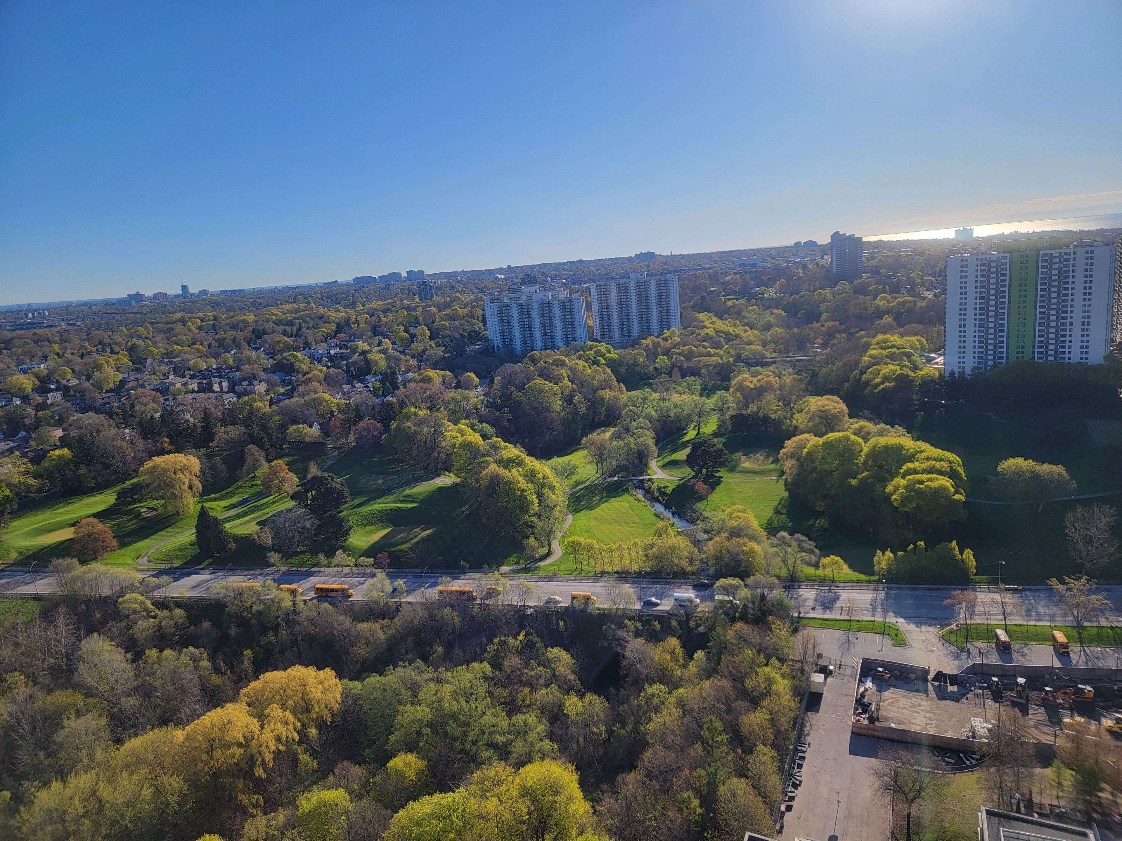 5 Massey SQ ##215, Toronto E03, ON M4C 5L6