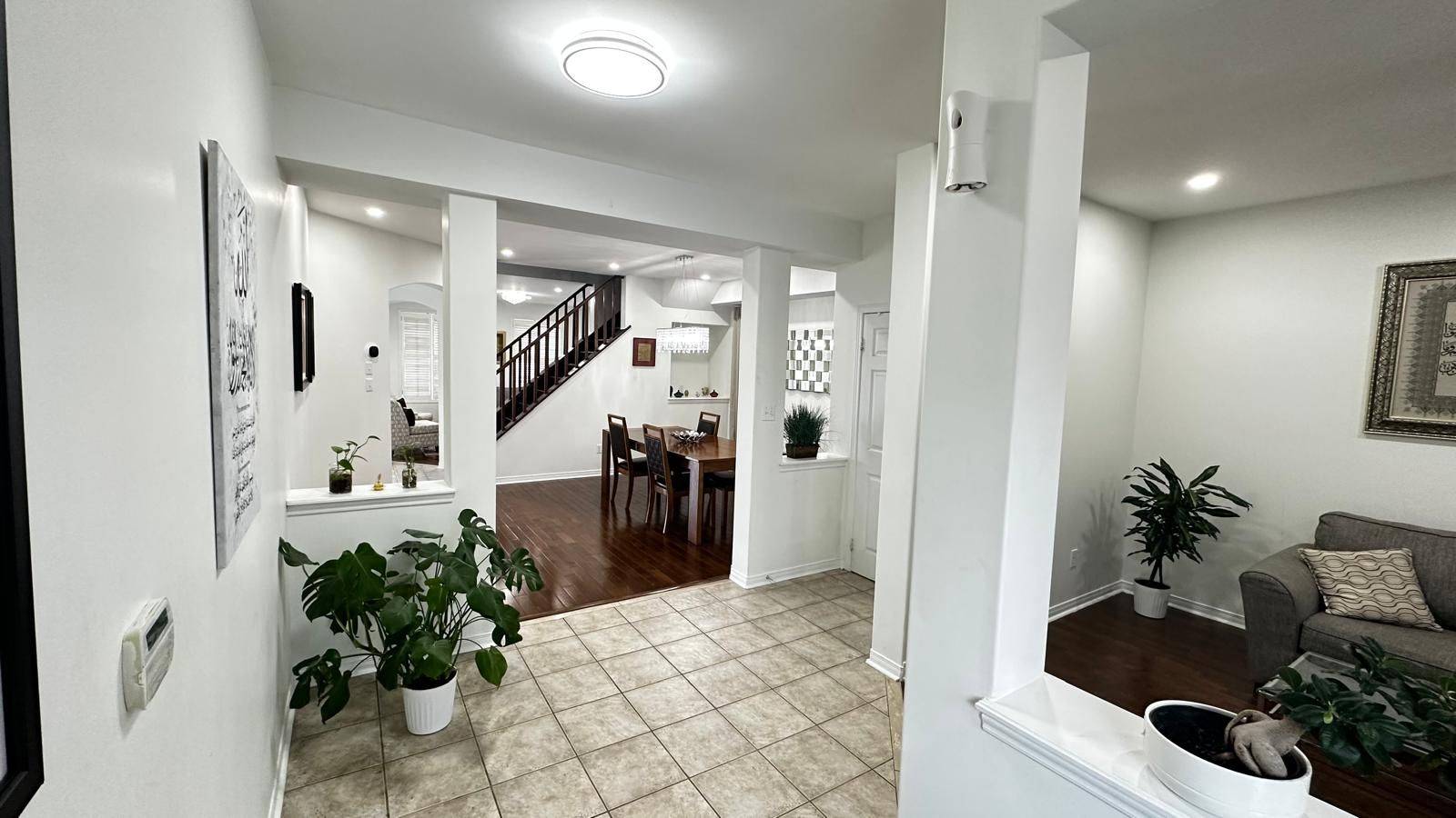 5 Southam ST, Ajax, ON L1Z 1R6