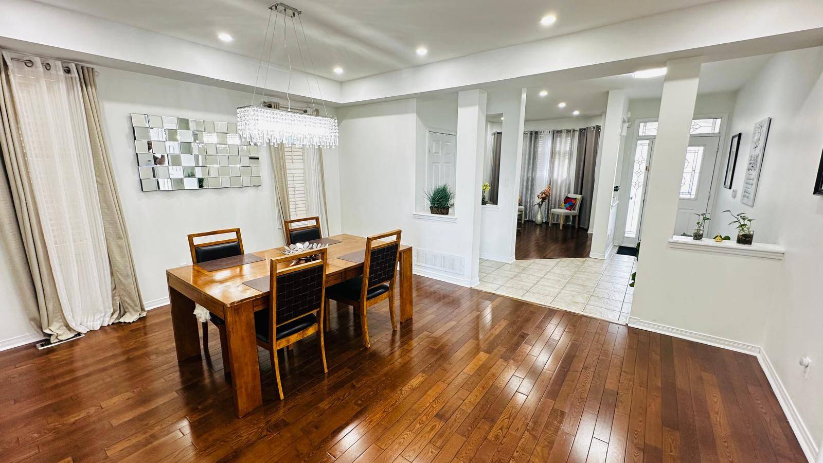 5 Southam ST, Ajax, ON L1Z 1R6
