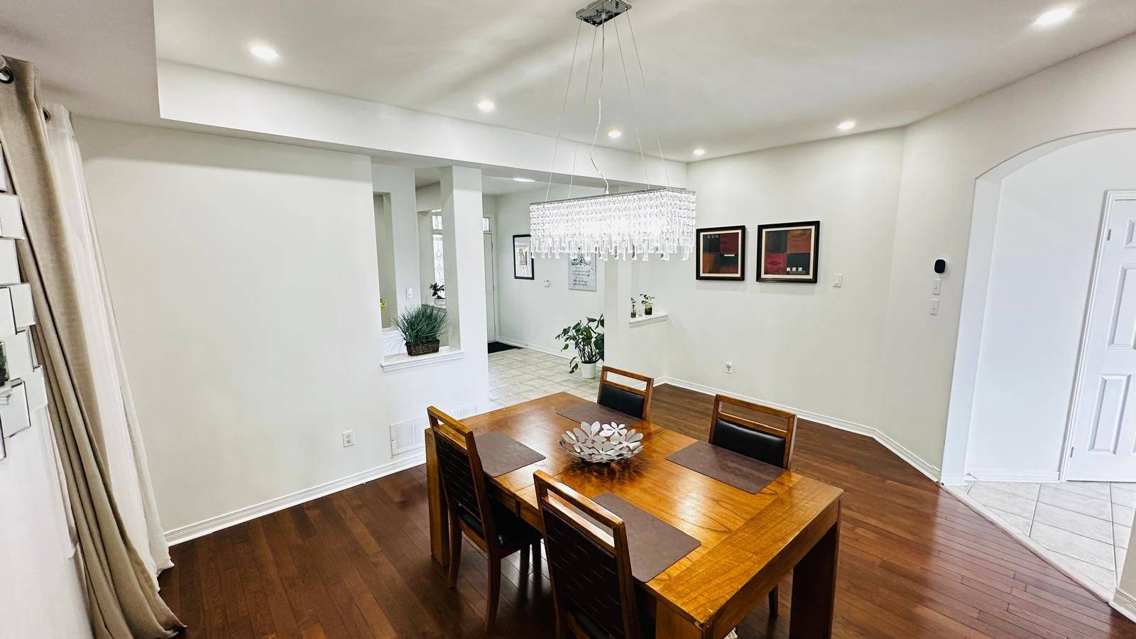5 Southam ST, Ajax, ON L1Z 1R6