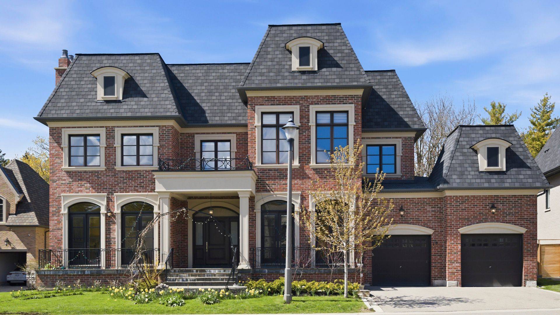 70 Davina CIR, Aurora, ON L4G 0T1