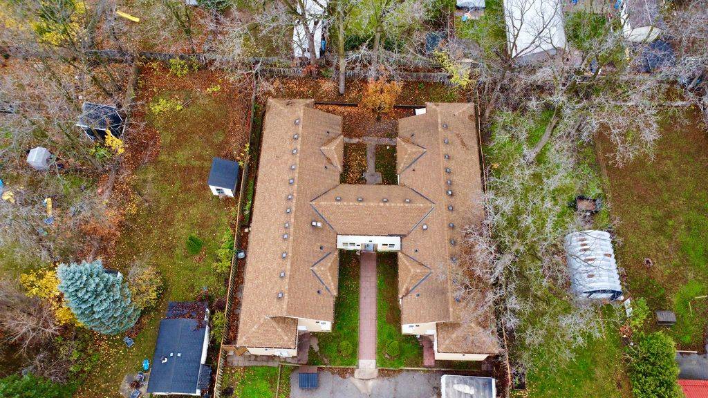 24 North ST N, Barrie, ON L4M 2R9