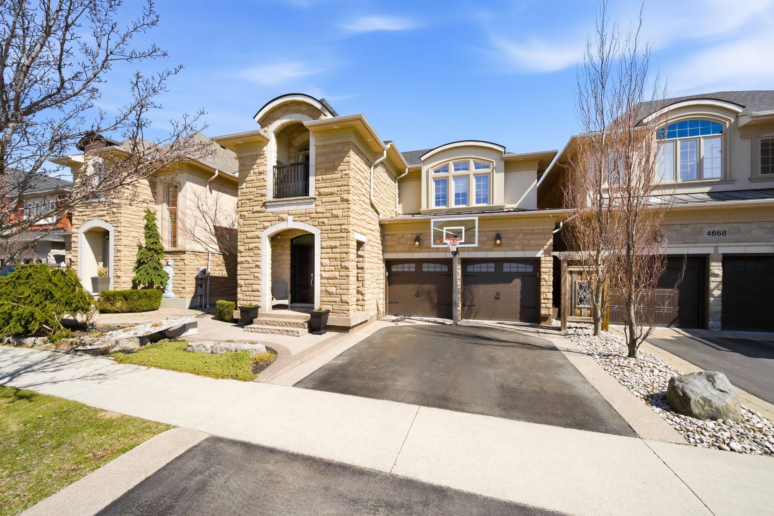 4670 Bracknell RD, Burlington, ON L7M 0E3