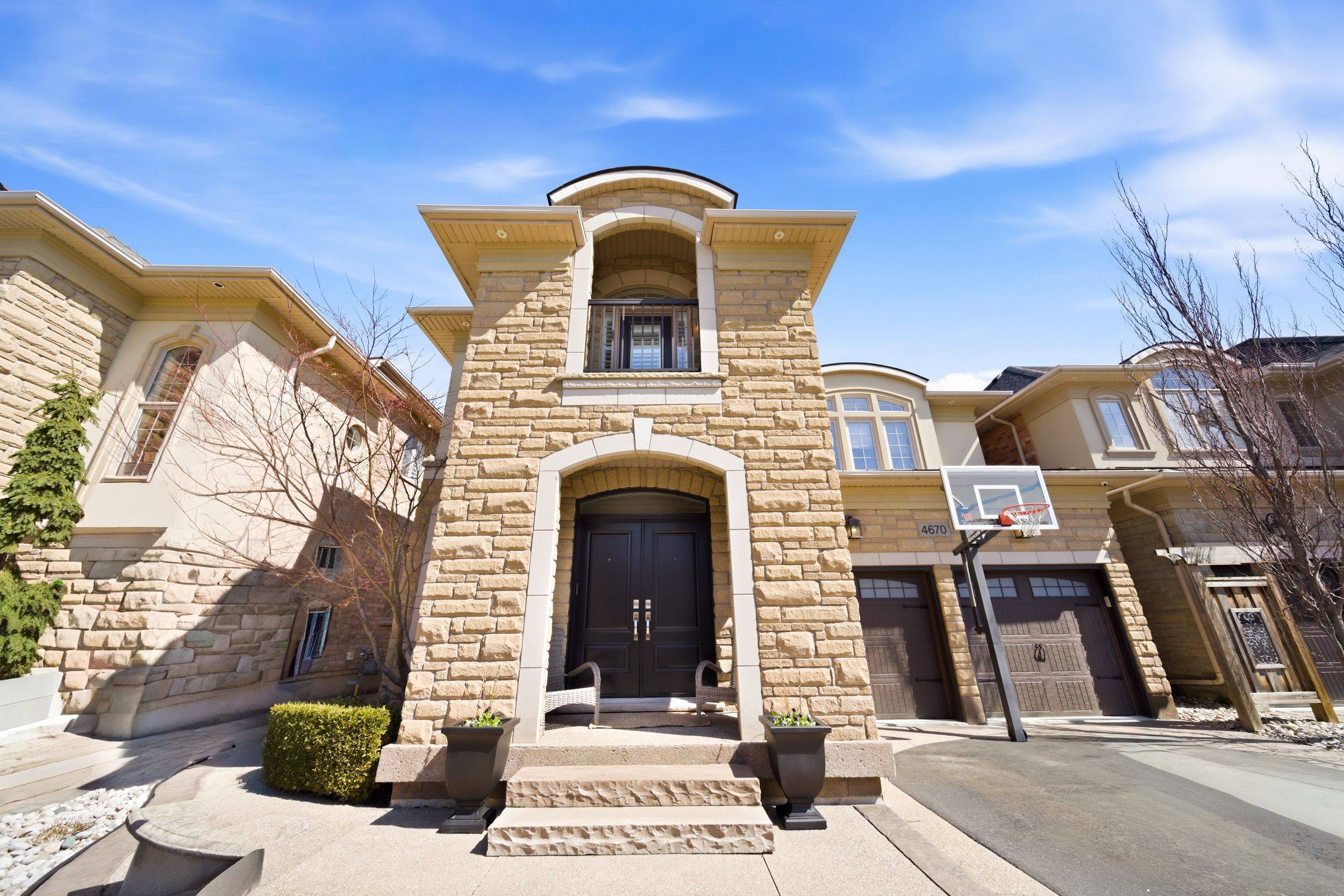 4670 Bracknell RD, Burlington, ON L7M 0E3