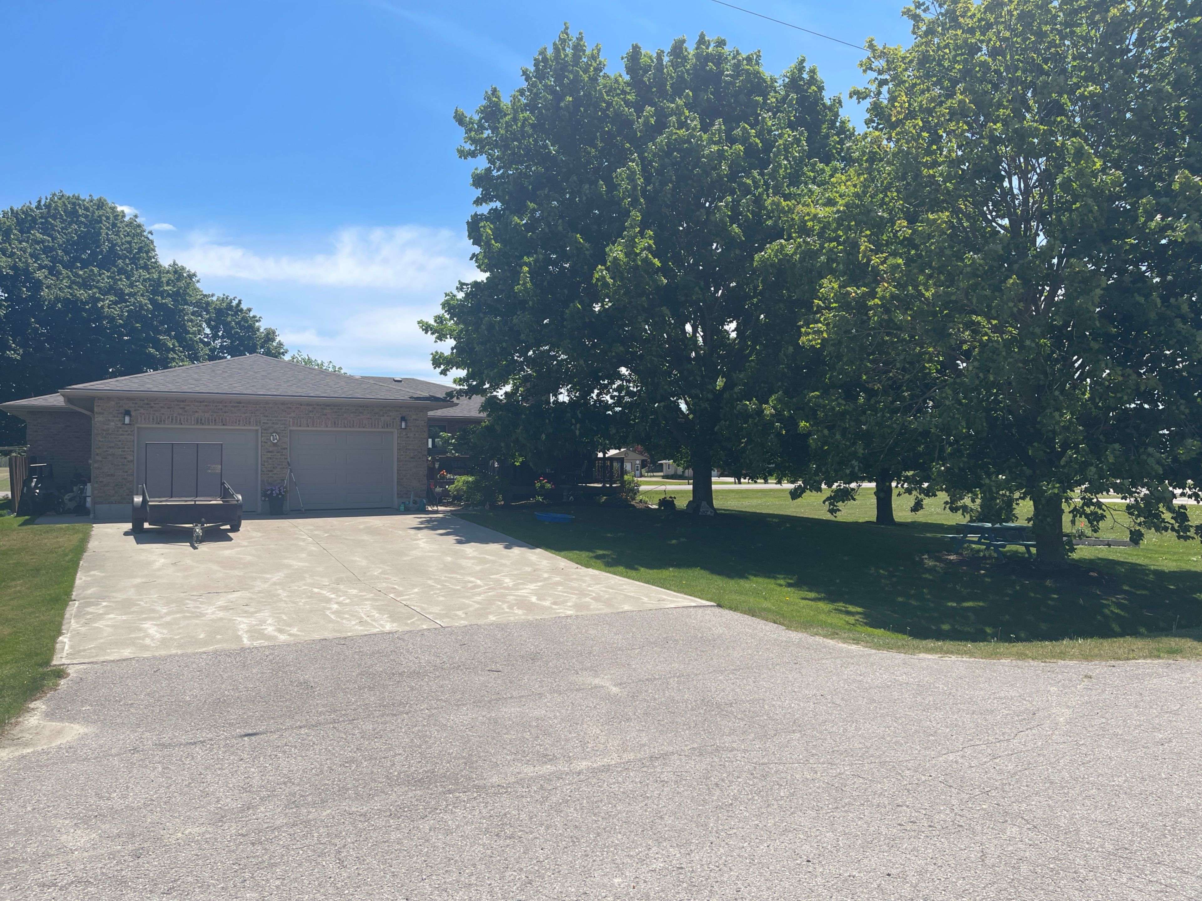 1A Crawford ST, North Huron, ON N0G 2W0