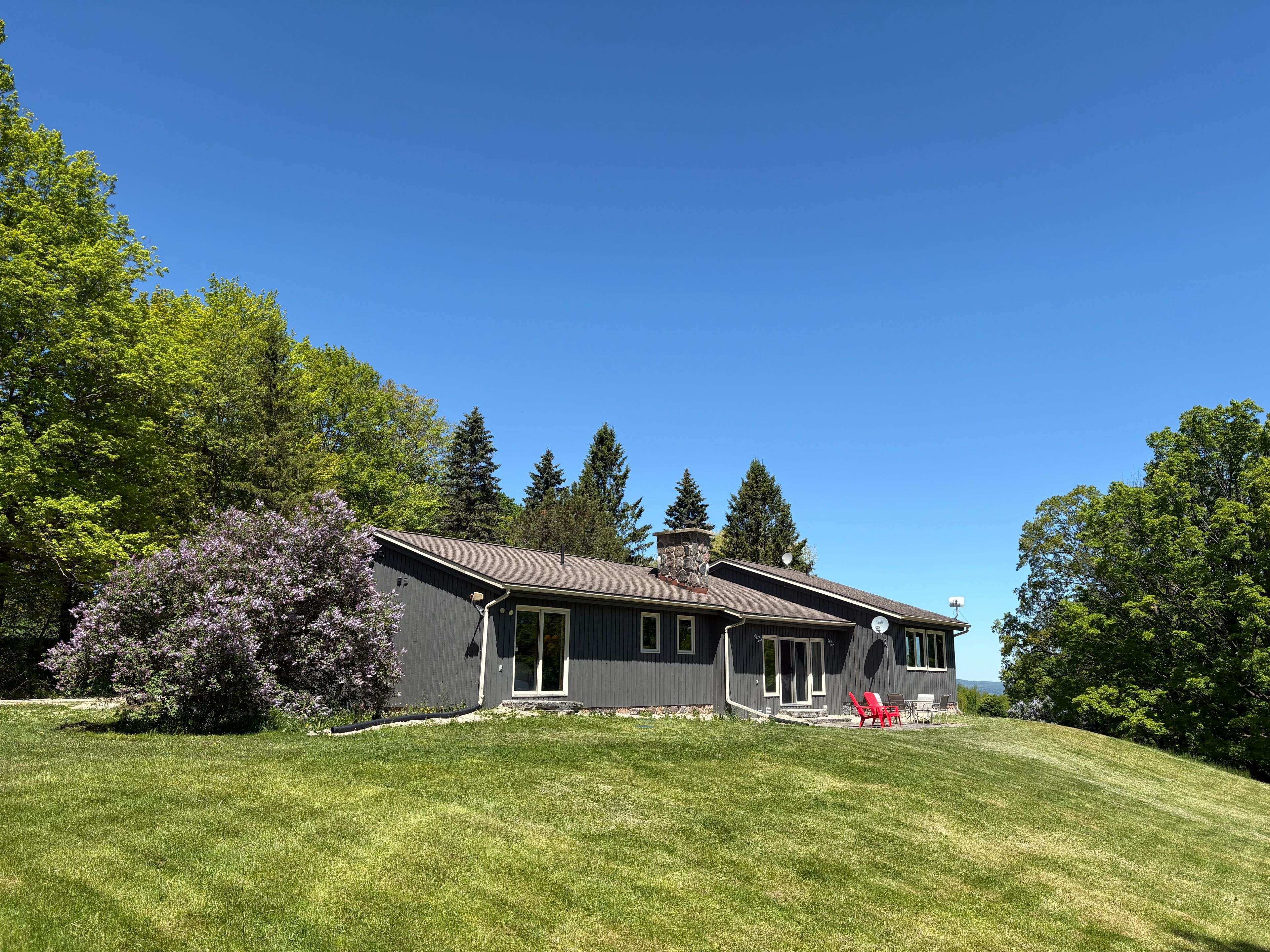 446070 Johnston's Side Road, Grey Highlands, ON N0C 1E0