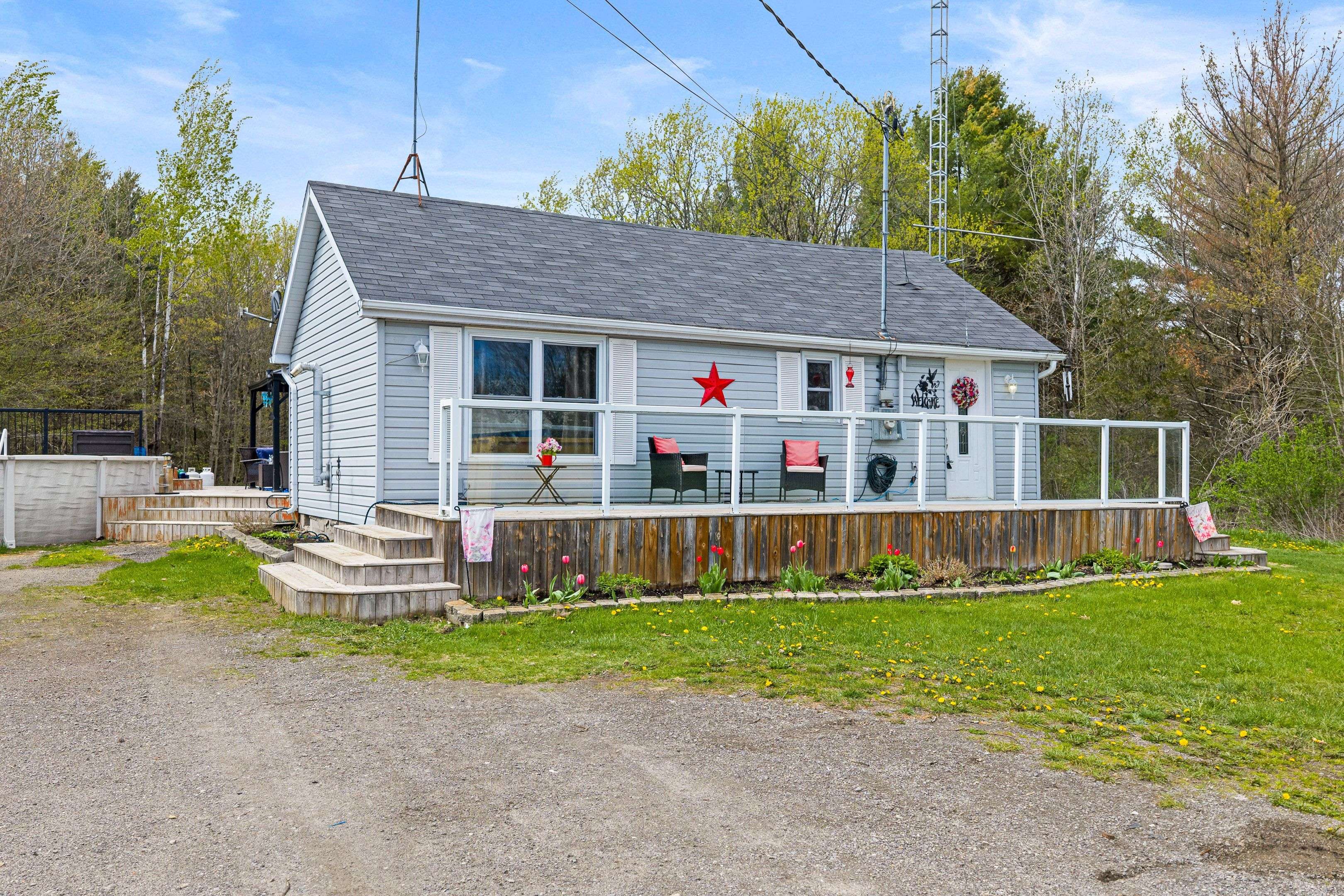 102 Junetown RD, Front Of Yonge, ON K0E 1R0