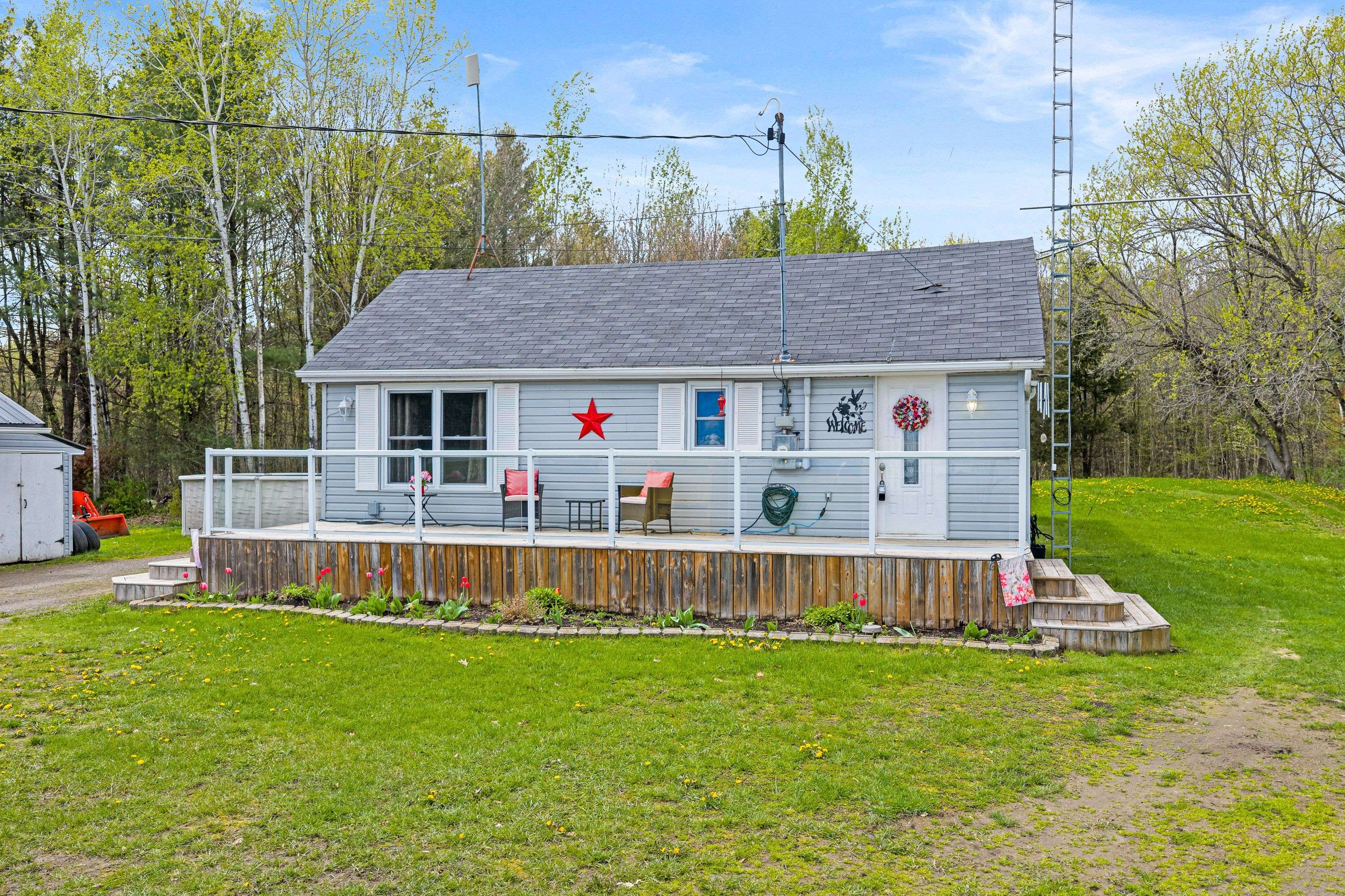 102 Junetown RD, Front Of Yonge, ON K0E 1R0