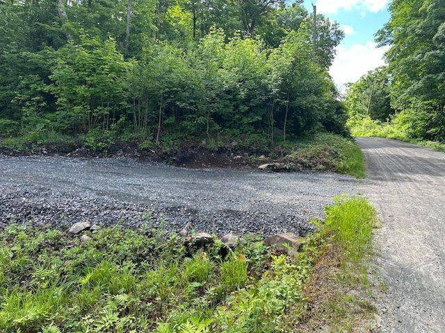 4 McNaughts RD, Seguin, ON P2A 2W9