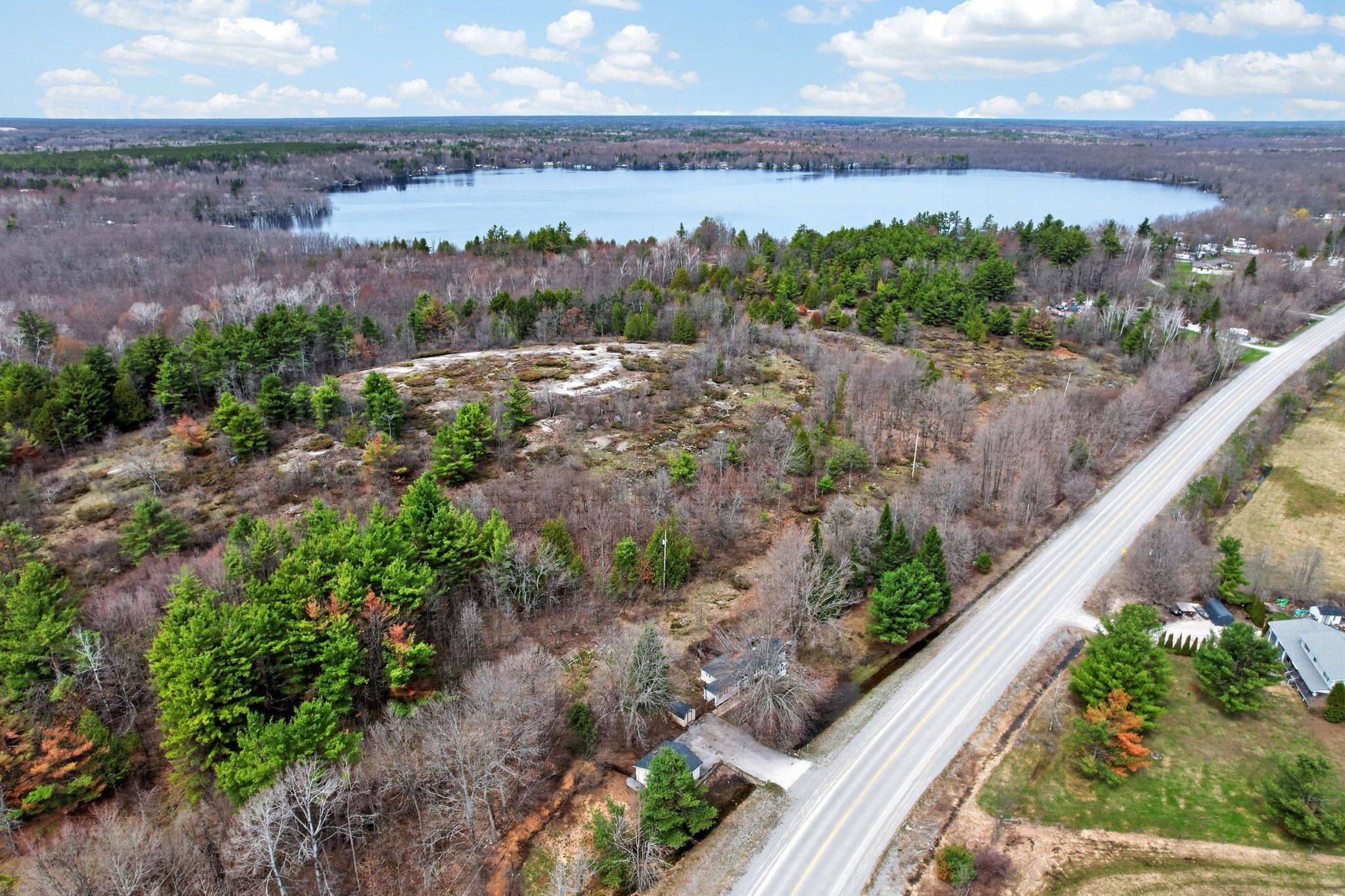 127 Monck RD, Kawartha Lakes, ON L0K 1W0