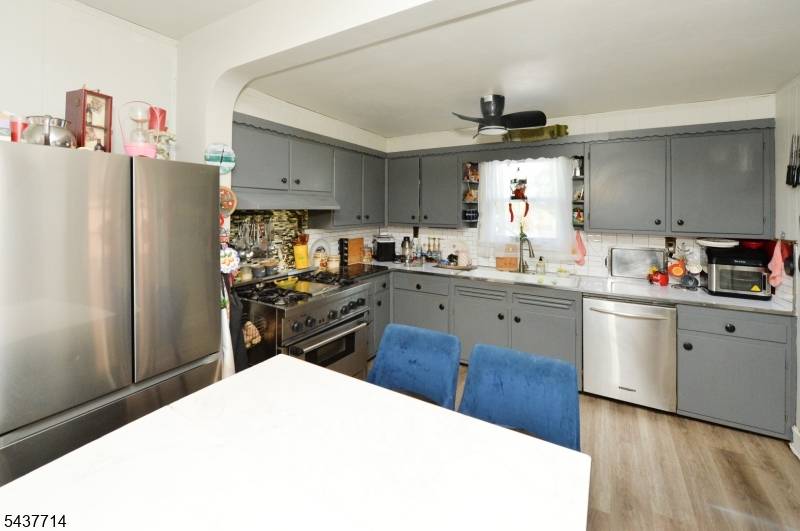 18 Parker Ave, Hawthorne Boro, NJ 07506