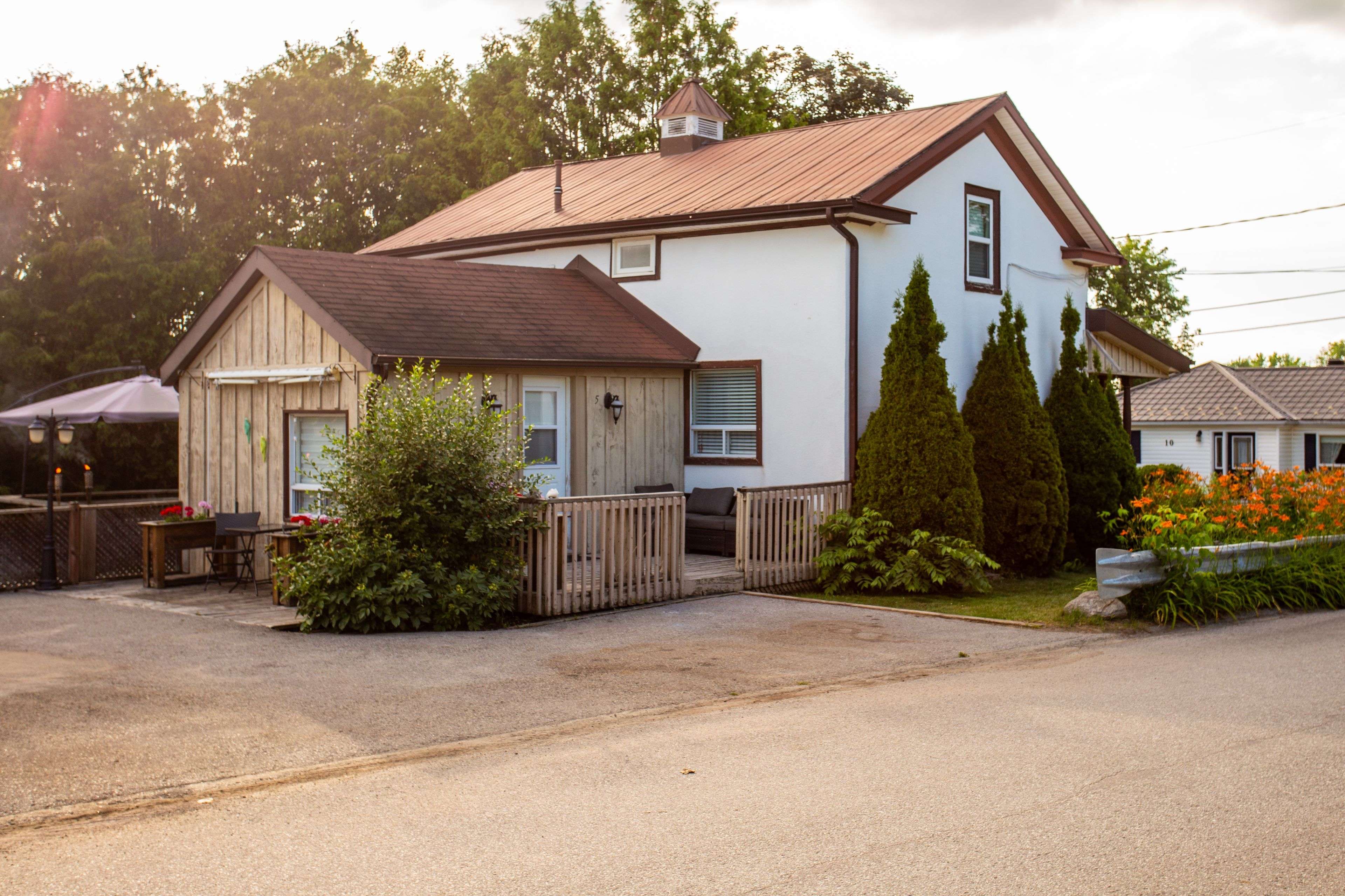 5 East John ST N, Innisfil, ON L0L 1L0