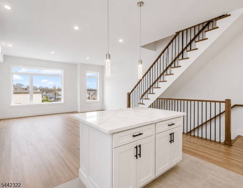 360 21St St, Irvington Twp., NJ 07111