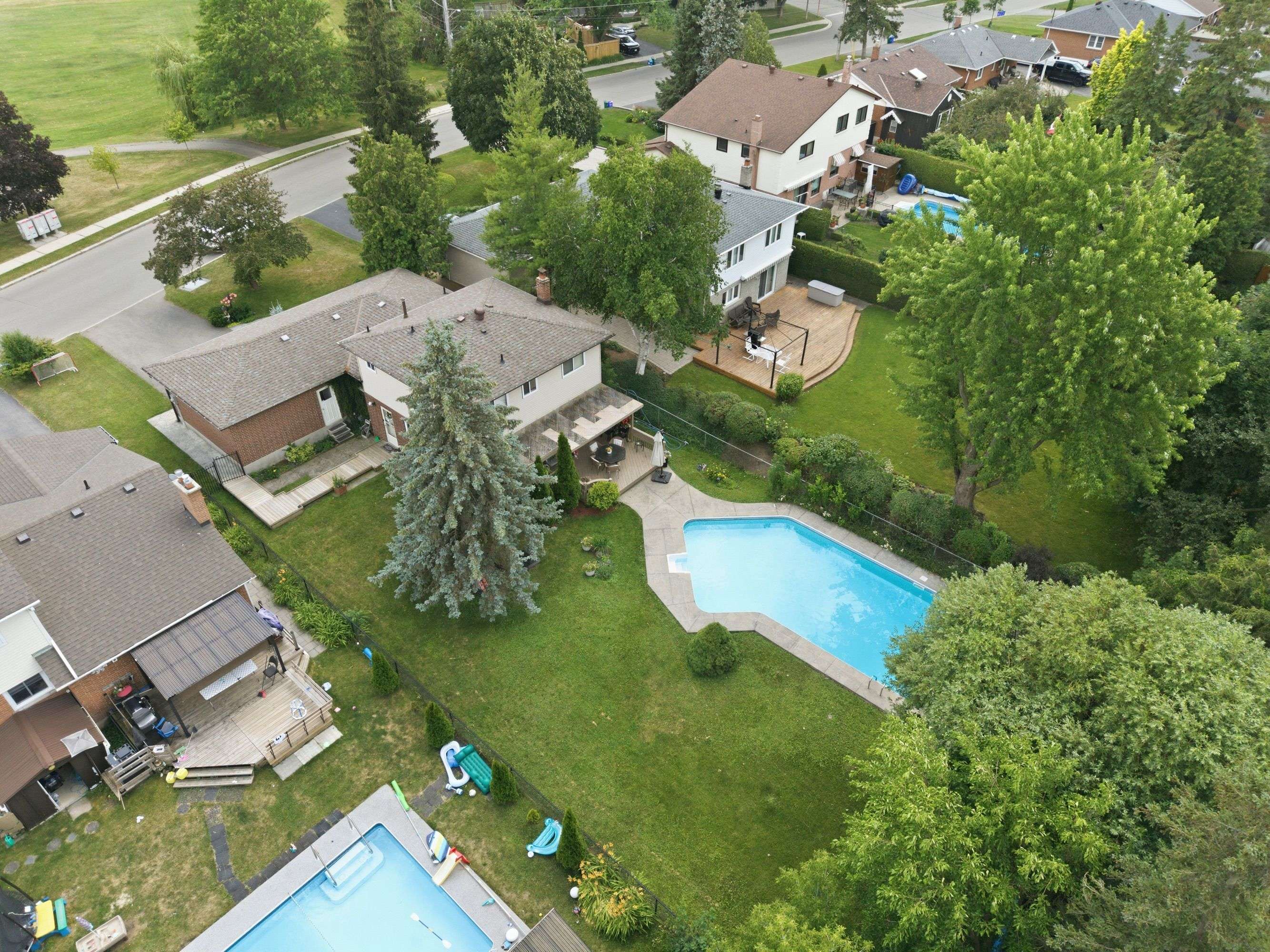 283 Parkway DR, Milton, ON L9T 1A7