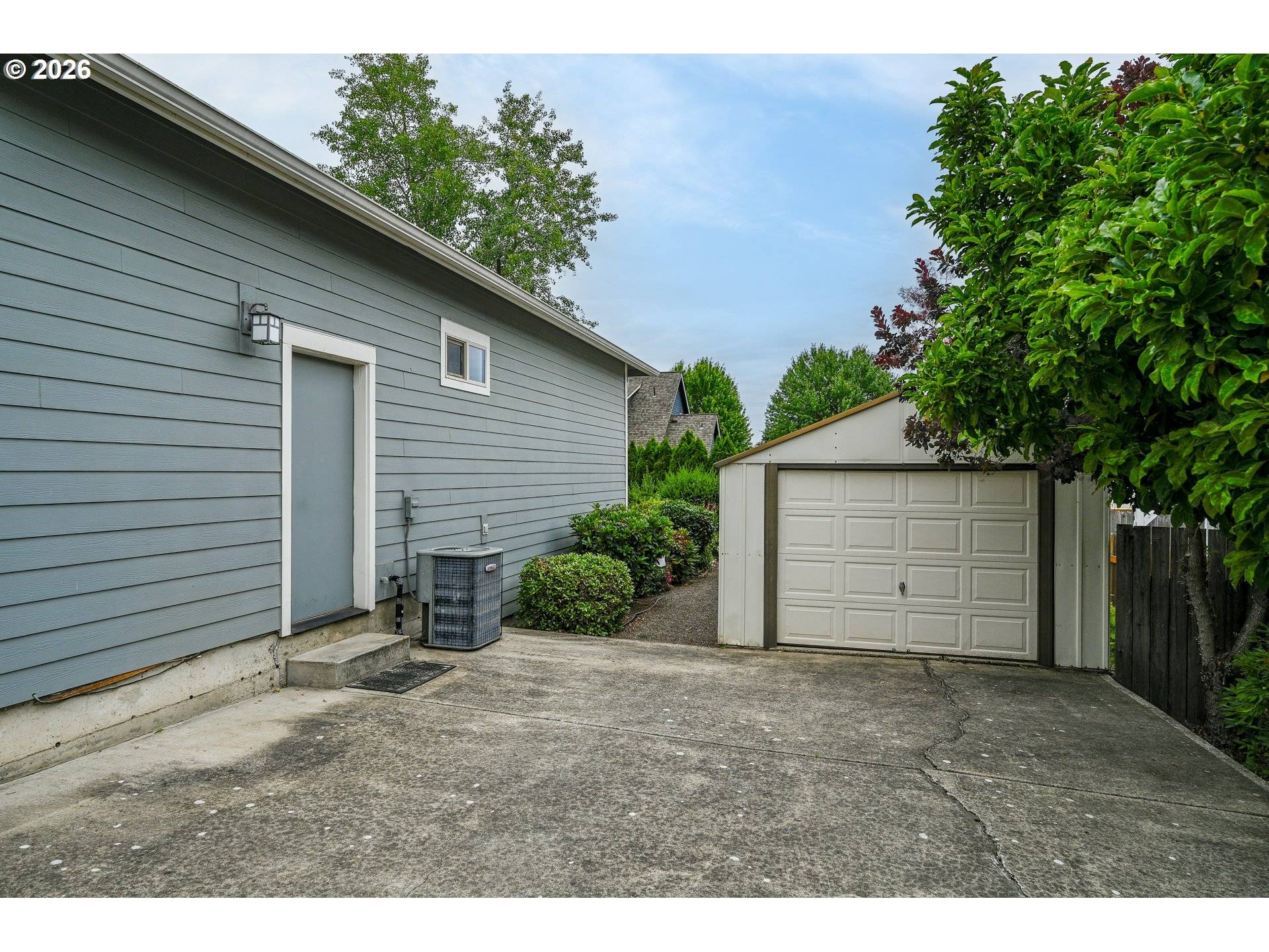537 E MONROE ST, Carlton, OR 97111