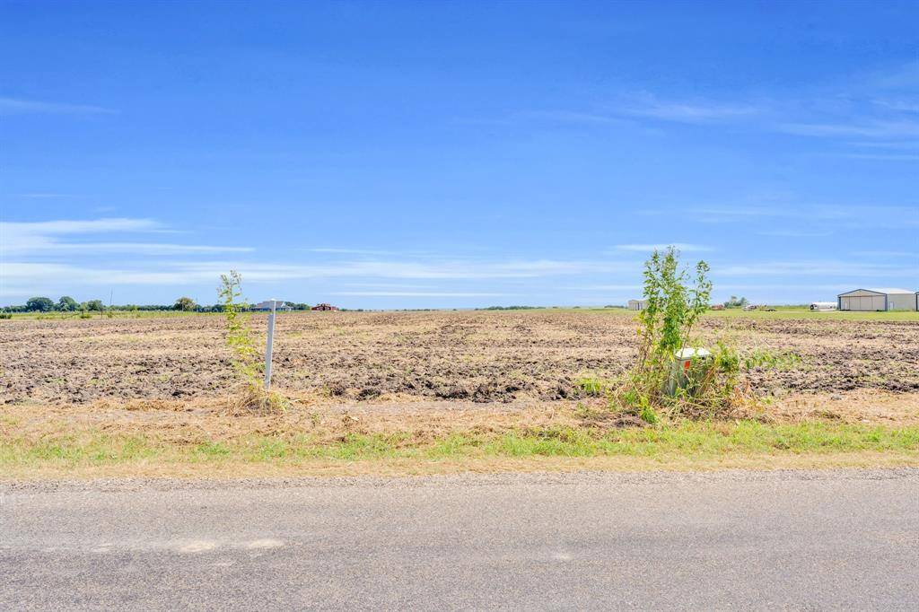 345 N Armstrong Road, Venus, TX 76084