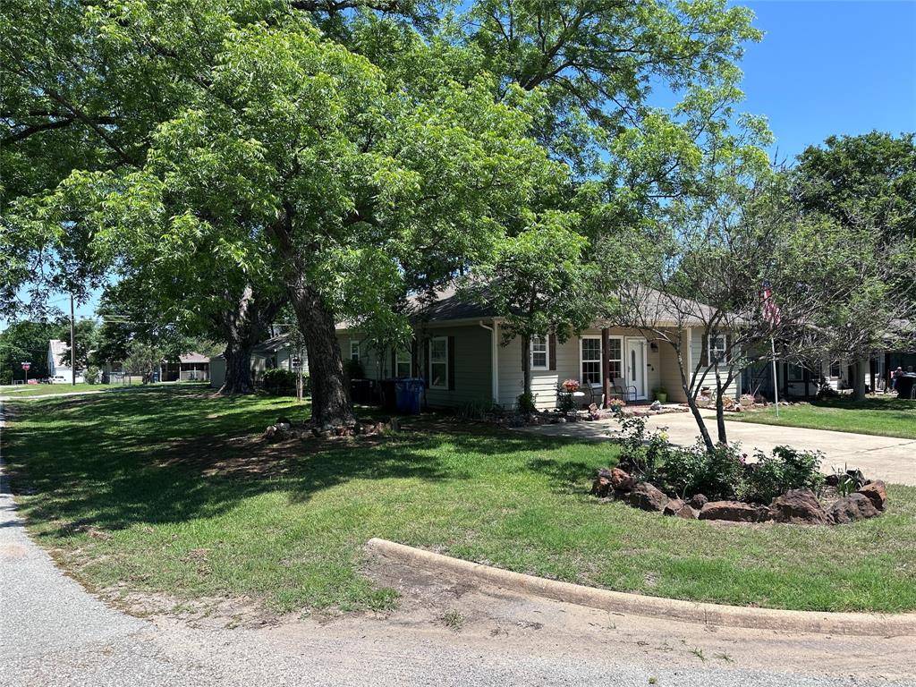 201 E Walker Street, Denison, TX 75021