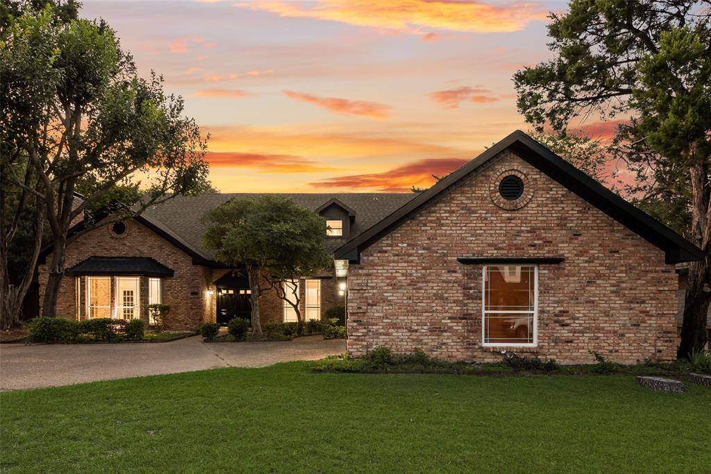 811 Cobblestone Court, Cedar Hill, TX 75104
