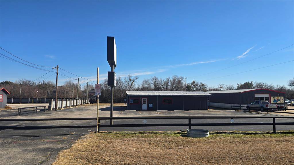 2817 Wilshire Boulevard, Burleson, TX 76028