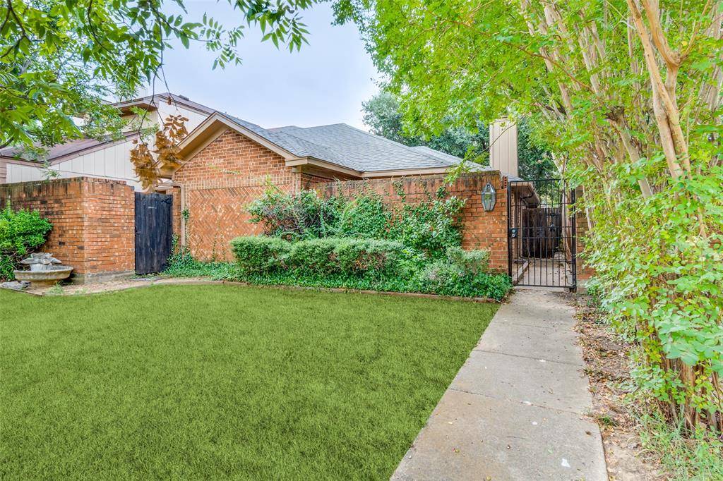 10316 Ridge Oak Street, Dallas, TX 75227