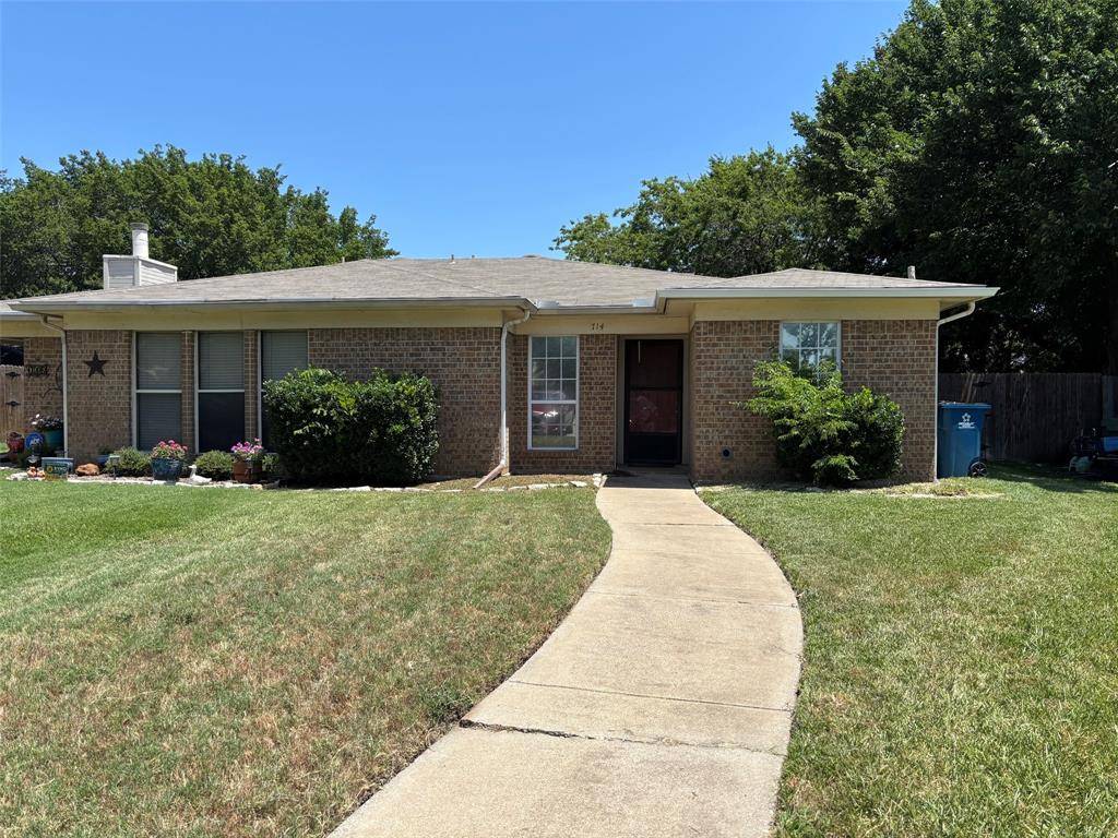 714 Peach Court, Grapevine, TX 76051