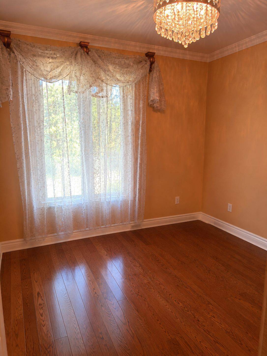 2910 Oka RD, Mississauga, ON L5N 1W9