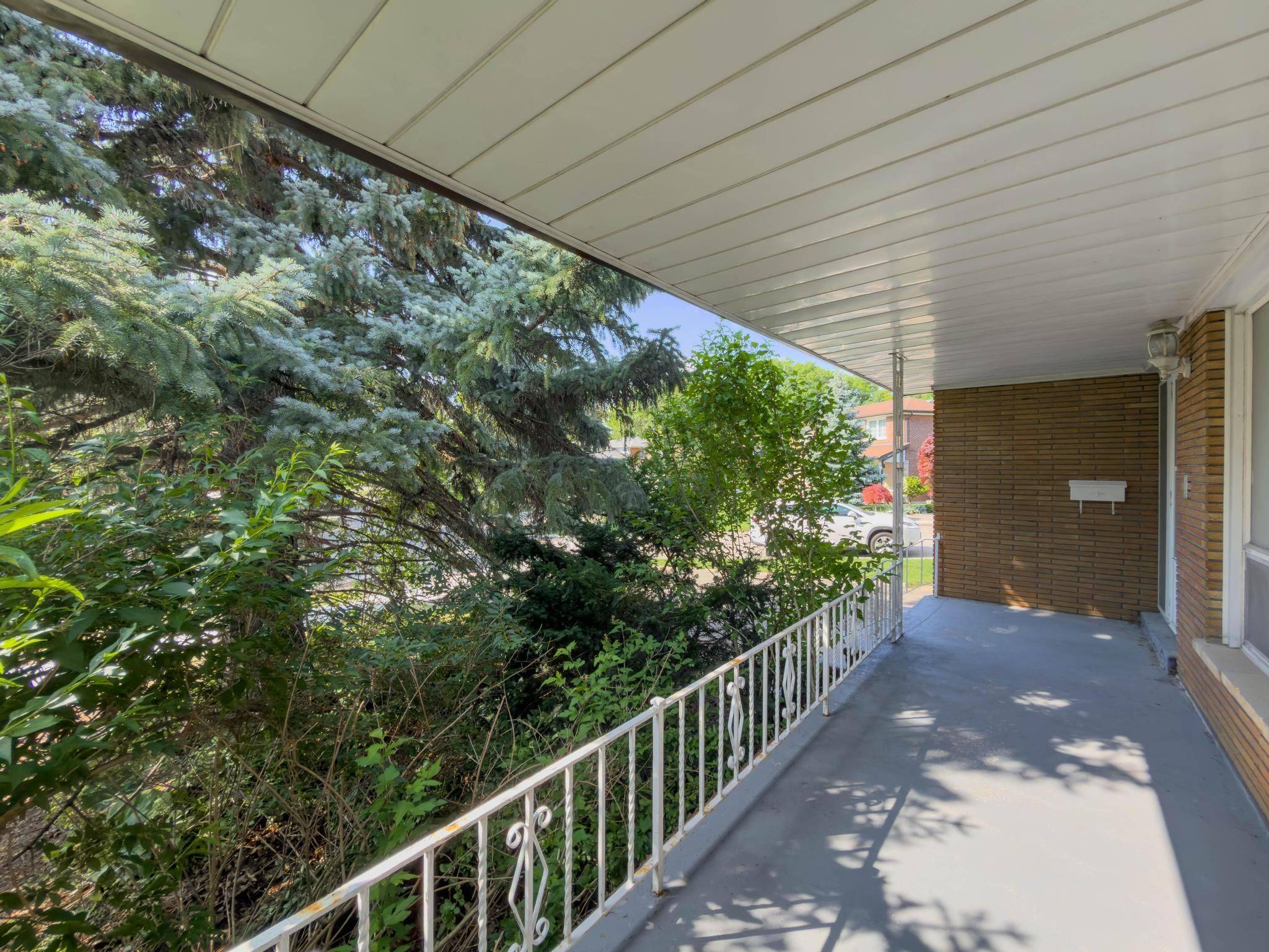 3577 Bluestream CRES, Mississauga, ON L4Y 3S5