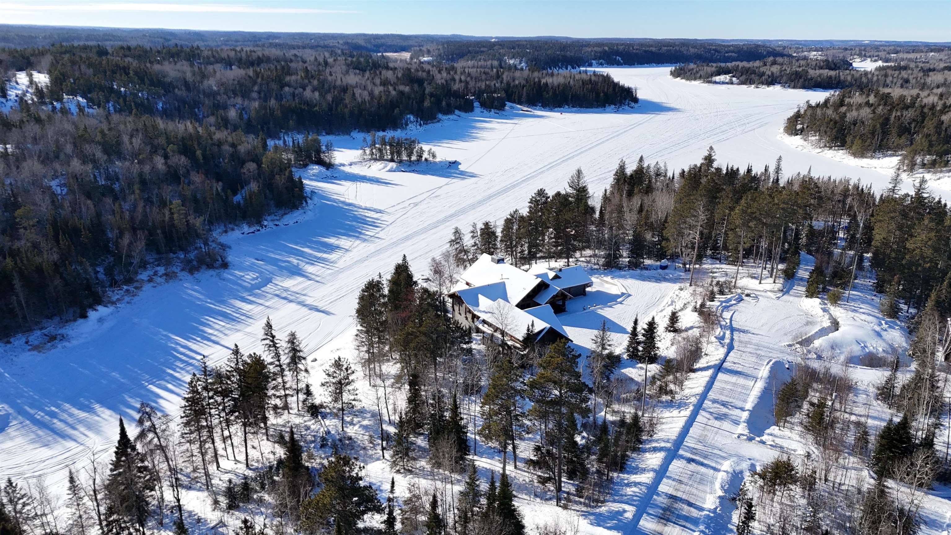 76 MIDDLE LAKE/WINNIPEG RIVER, Kenora, ON P0X 1C0