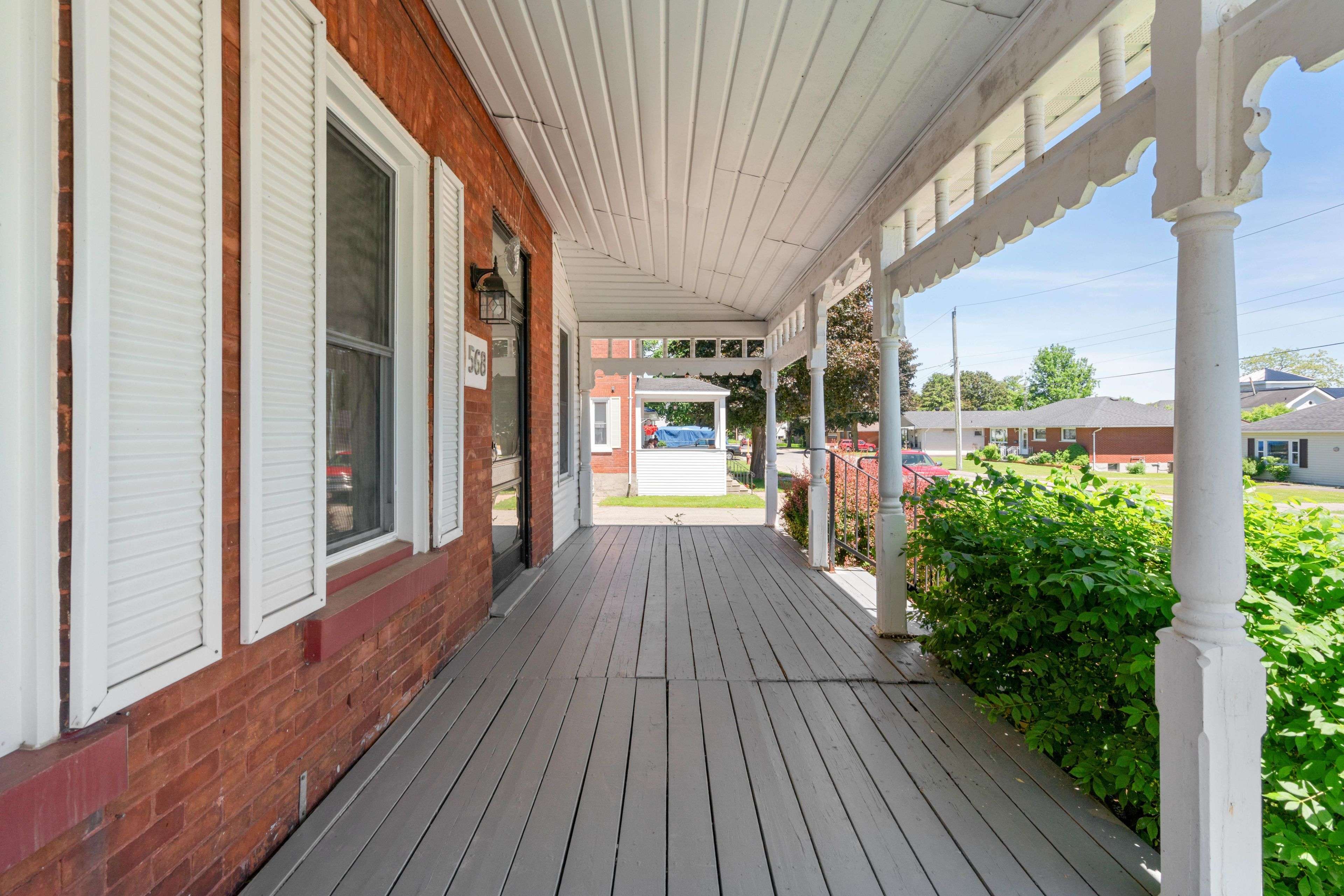 568 James ST W, Prescott, ON K0E 1T0
