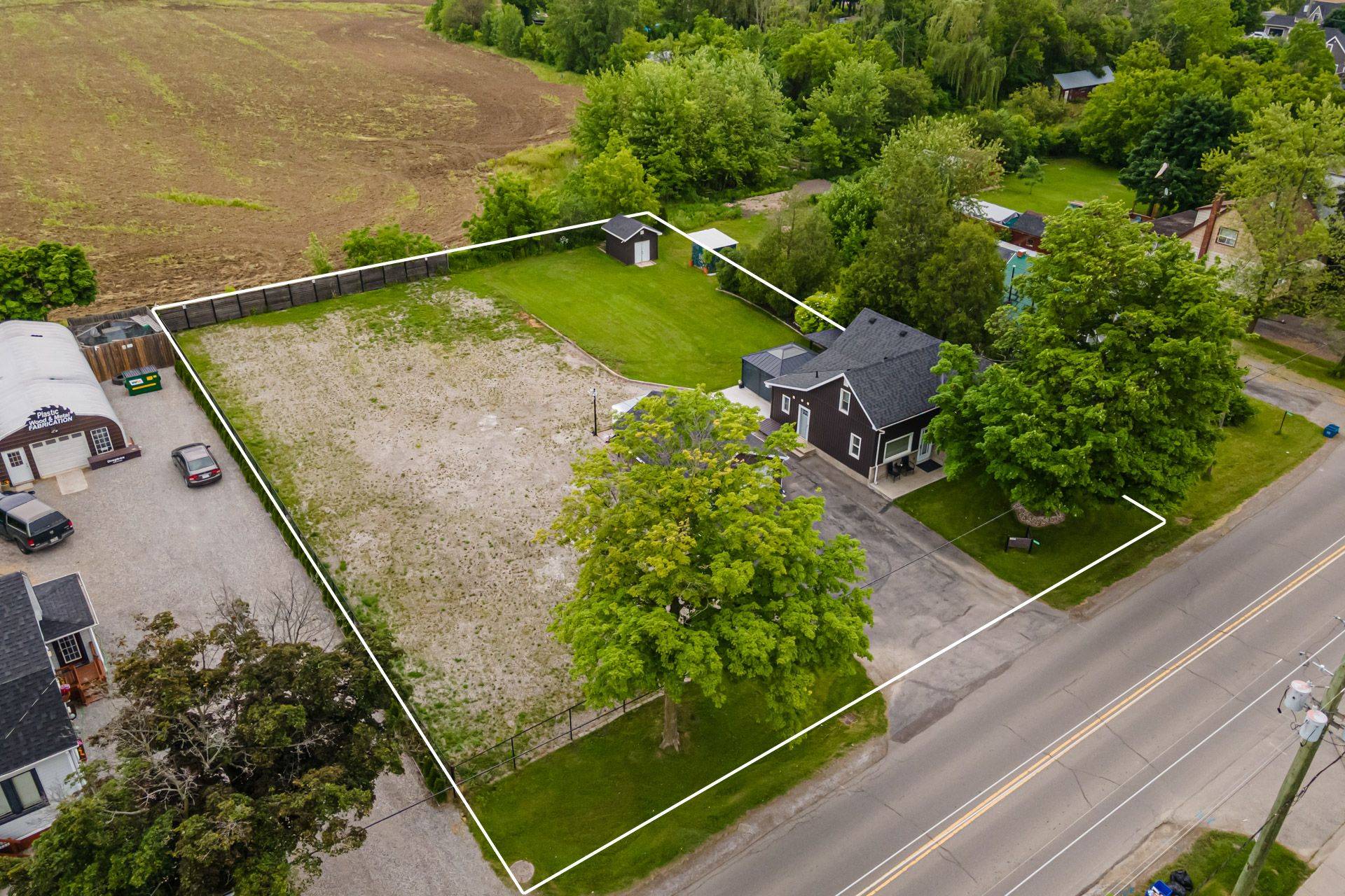 9056 Airport RD, Hamilton, ON L0R 1W0