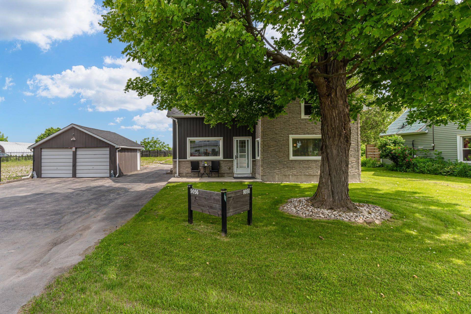 9056 Airport RD, Hamilton, ON L0R 1W0