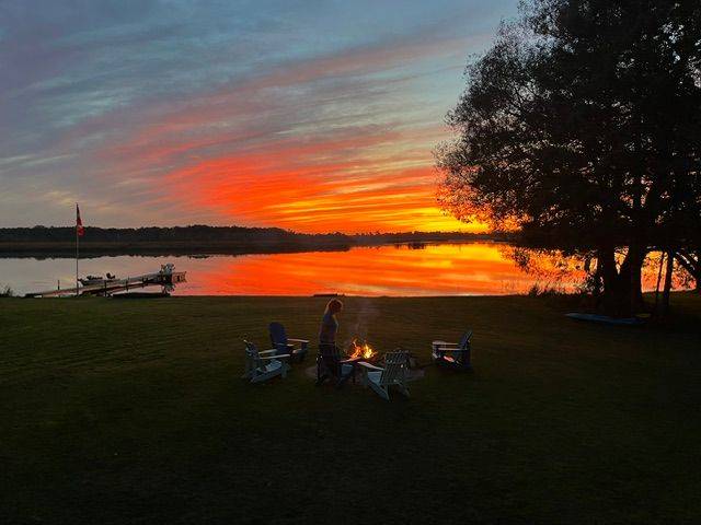 14 Cedar LN, Quinte West, ON K0K 2C0