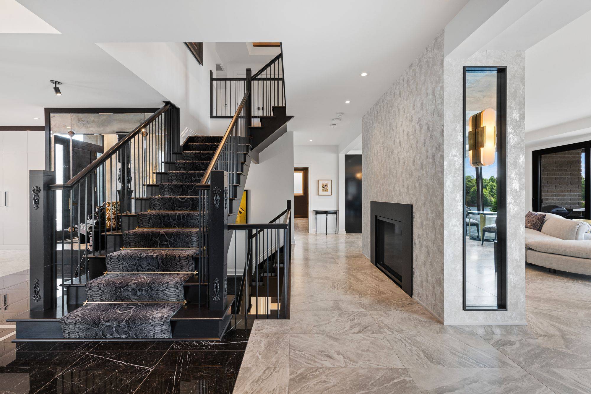 151 Winding WAY, Barrhaven, ON K2C 3H1