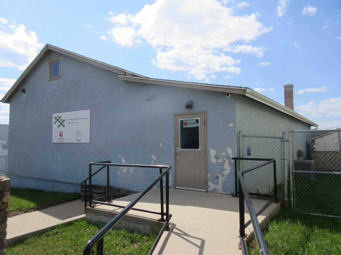 4928 49 ST, Rocky Mountain House, AB T4T 1C2