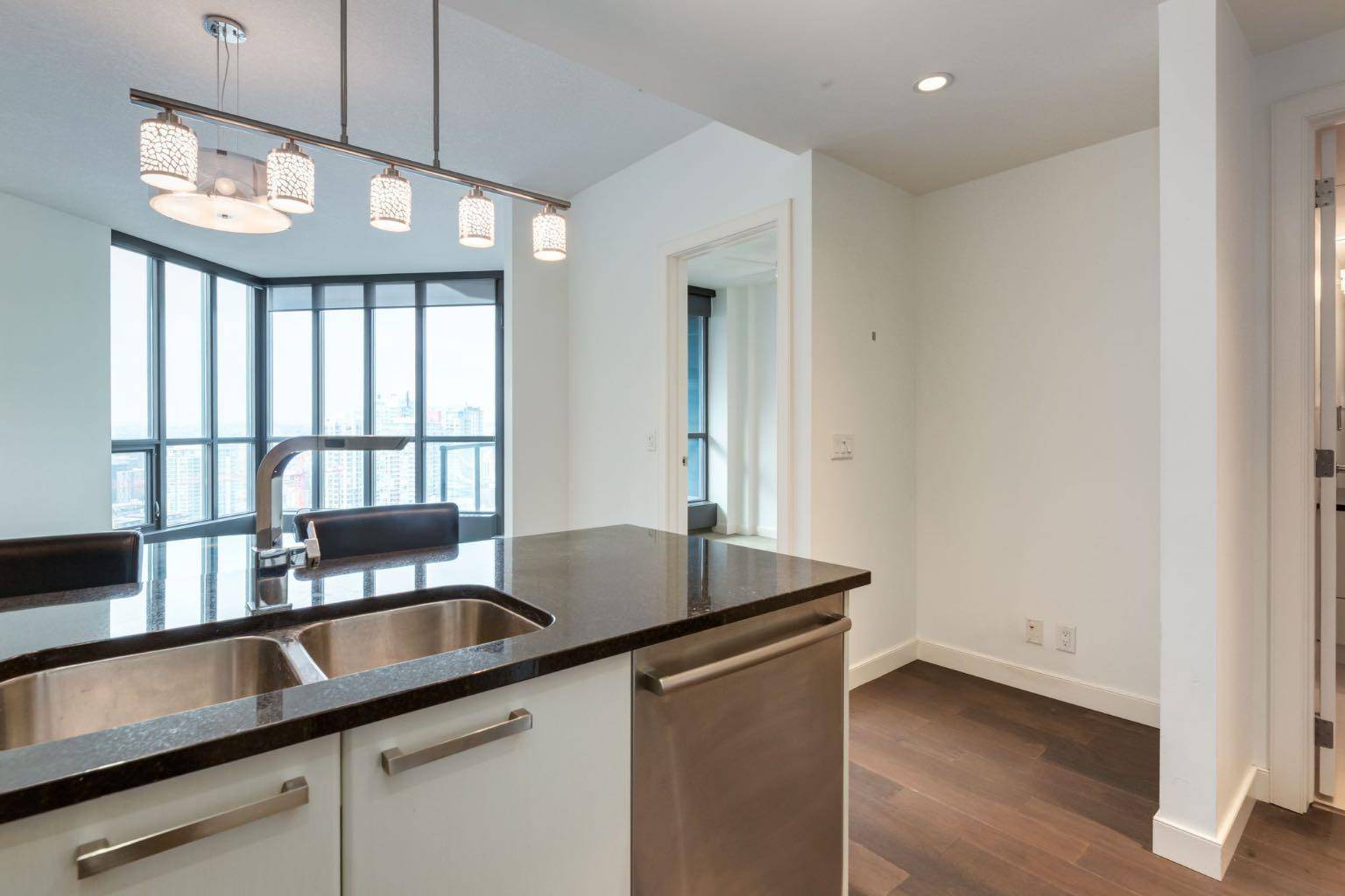 225 11 AVE SE #2509, Calgary, AB T2G 0G3
