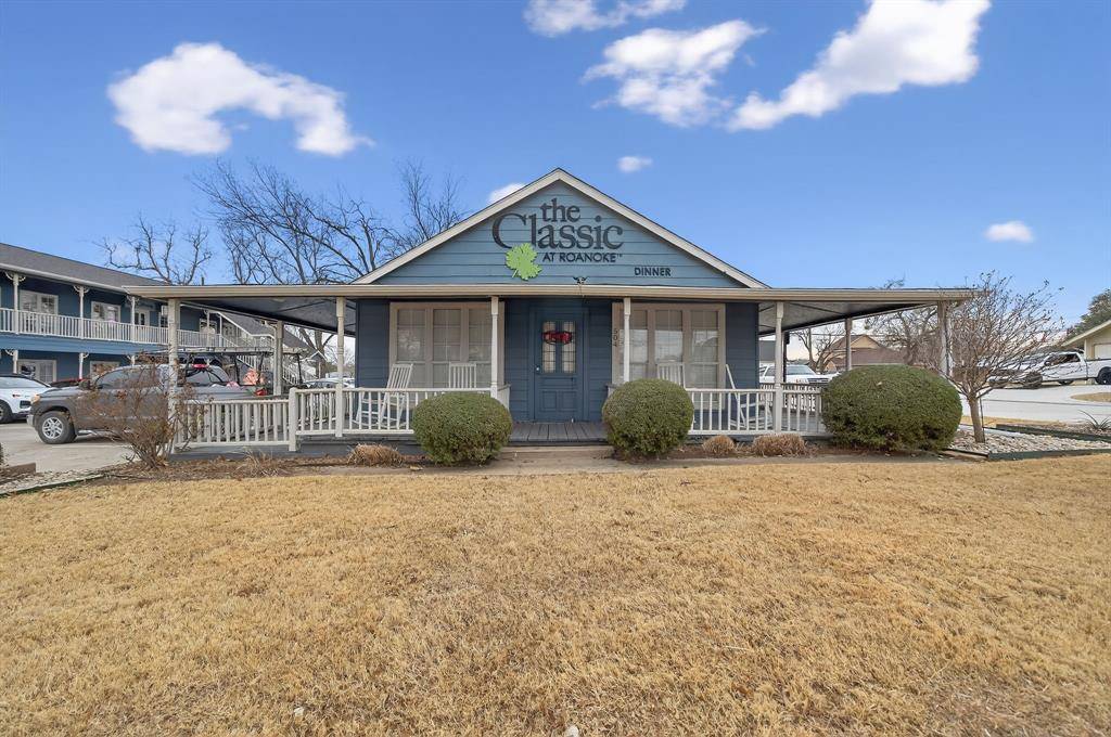 504 N Oak Street, Roanoke, TX 76262