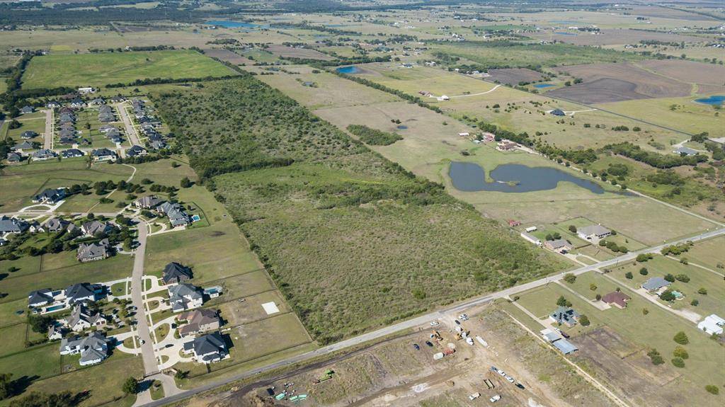 000 Sleepy Hollow Road, Ennis, TX 75119