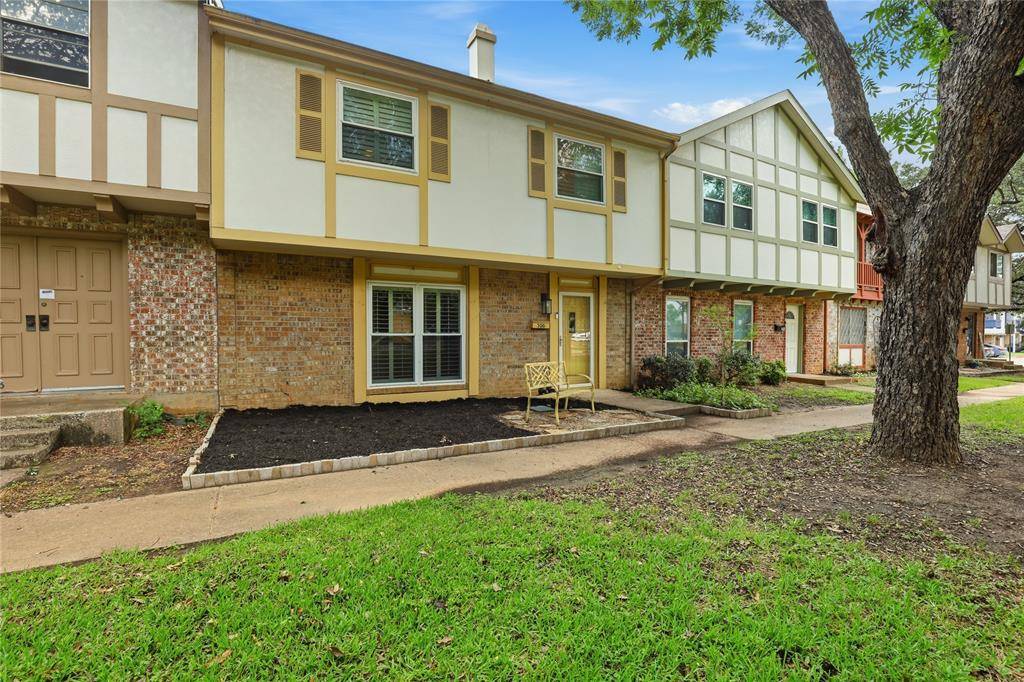 306 Westview Terrace, Arlington, TX 76013
