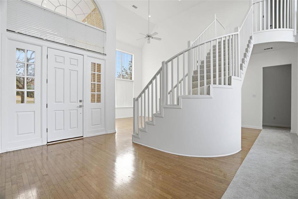 2829 Bent Oaks Drive, Burleson, TX 76028