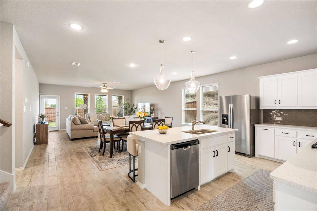321 Pasture Drive, Midlothian, TX 76065