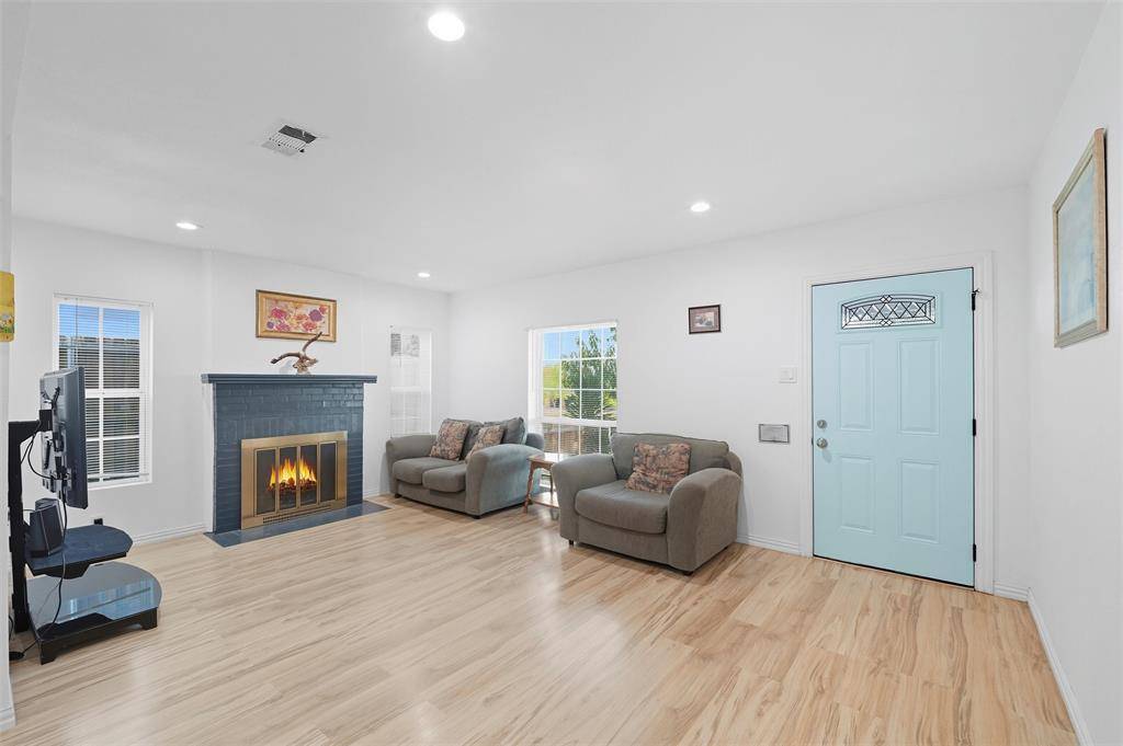 2522 W Jefferson Boulevard, Dallas, TX 75211
