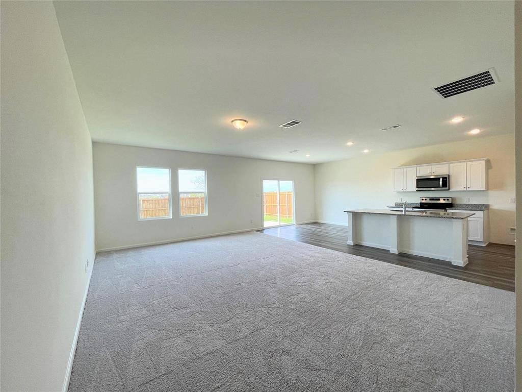 1702 Chapel Hill Lane, Princeton, TX 75407